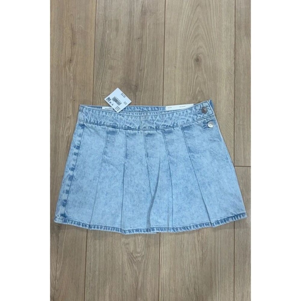 American Eagle Light Wash Pleated Denim Mini Skirt Size 00 NWT